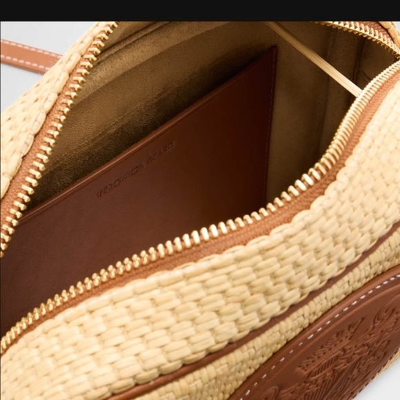 Veronica Beard Raffia Click Crossbody NWT - Picture 4 of 12